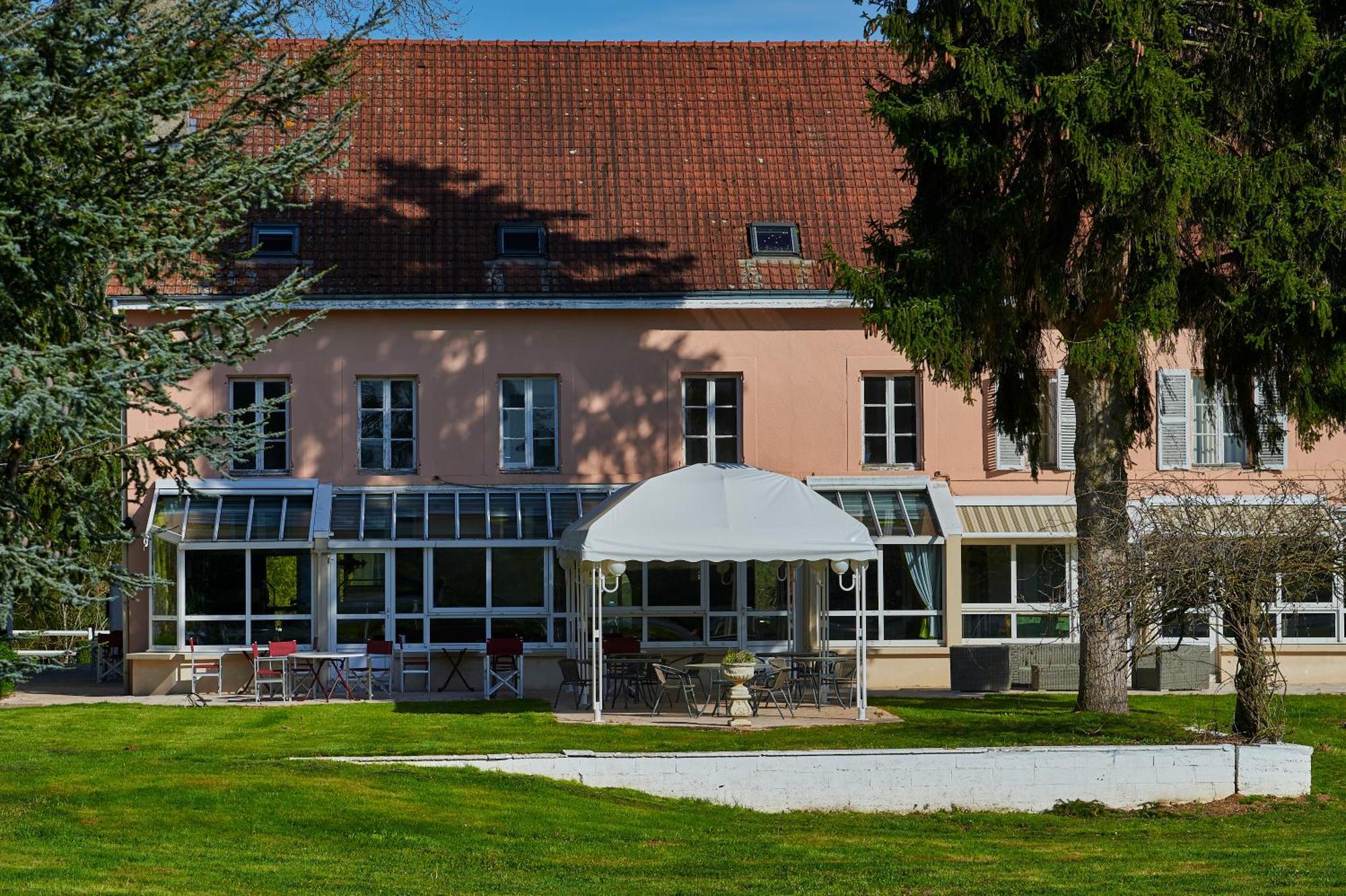 Logis Auberge Du Port Bazeilles Exterior photo